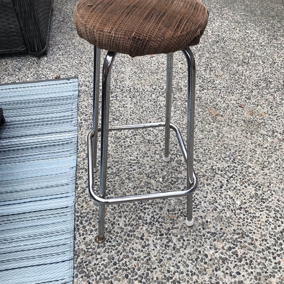 Tall stool - Picture 1 of 1
